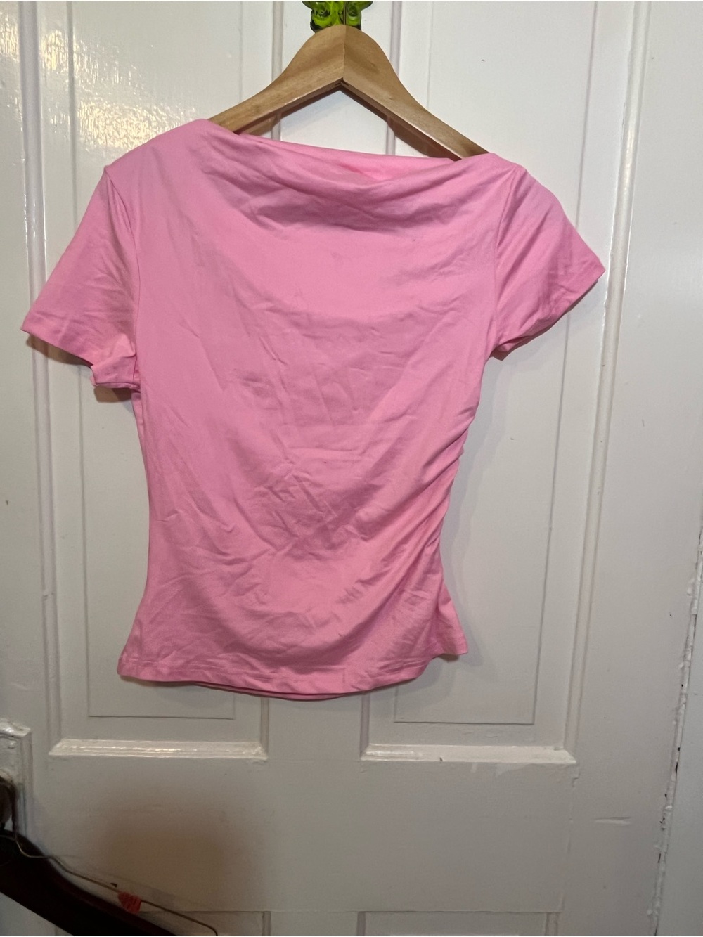 Ladies Small pink scoop neck T-shirt w side Rouching Boho Minimalism Chic